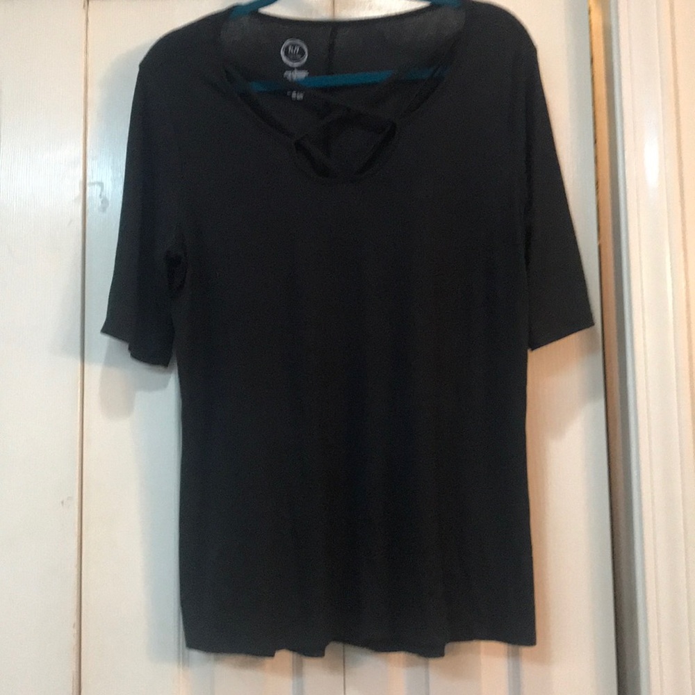 Cross cross black top